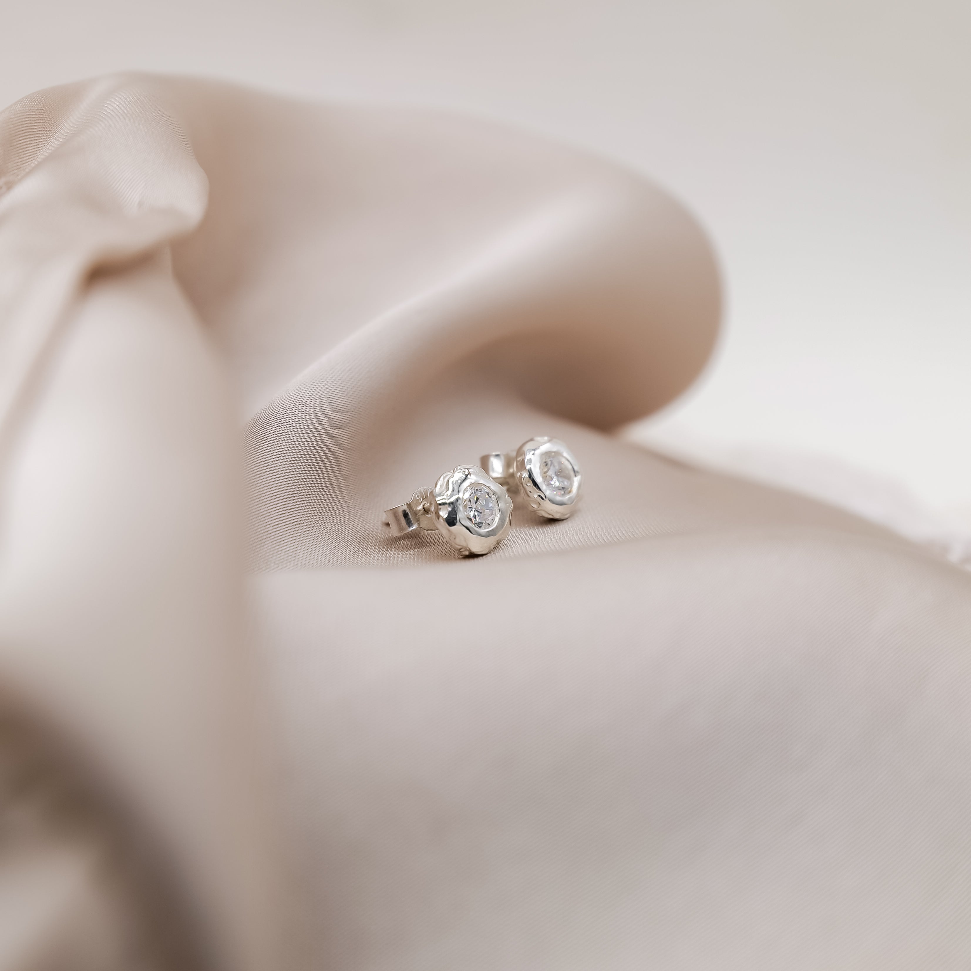 Seren Solitaire Earrings