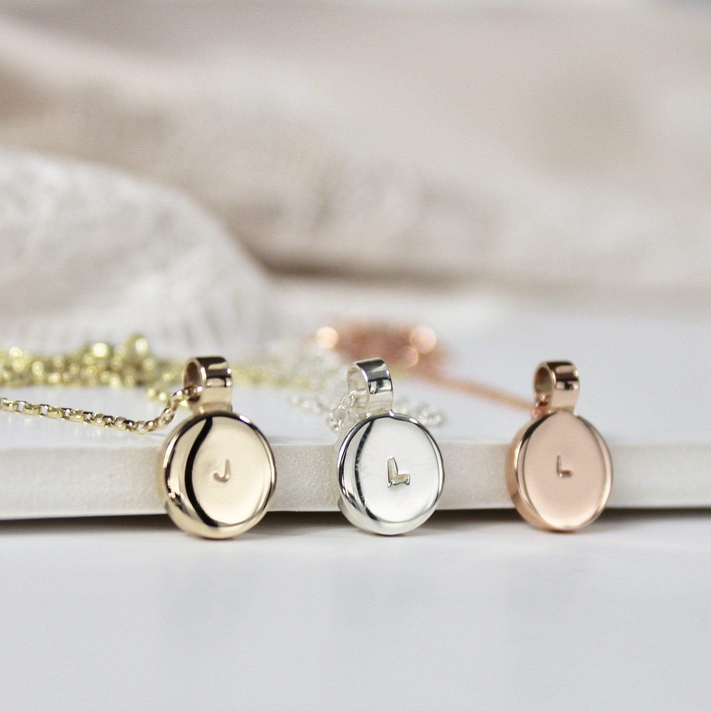 Initial Disc Necklace 9ct Gold