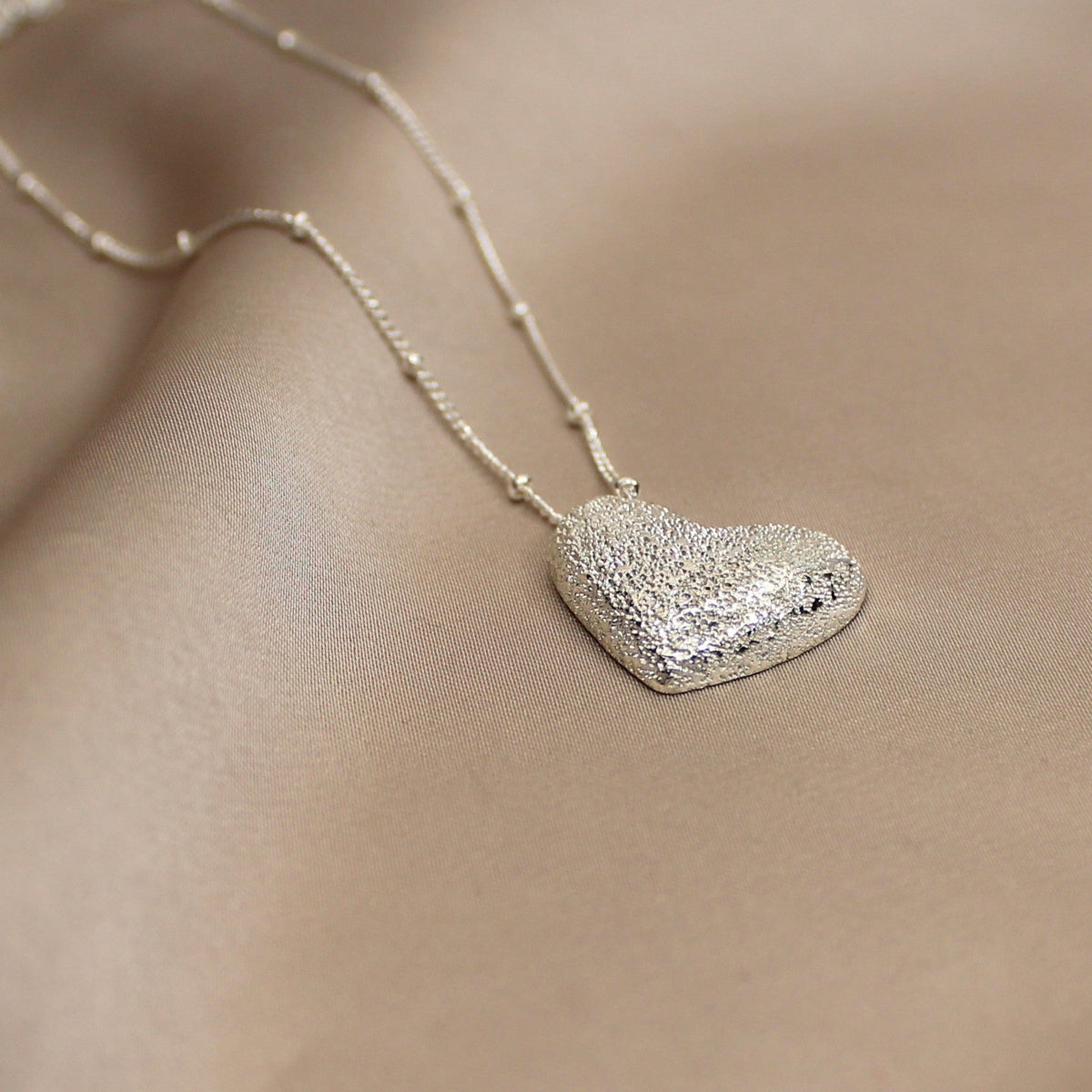 Necklaces & Pendants