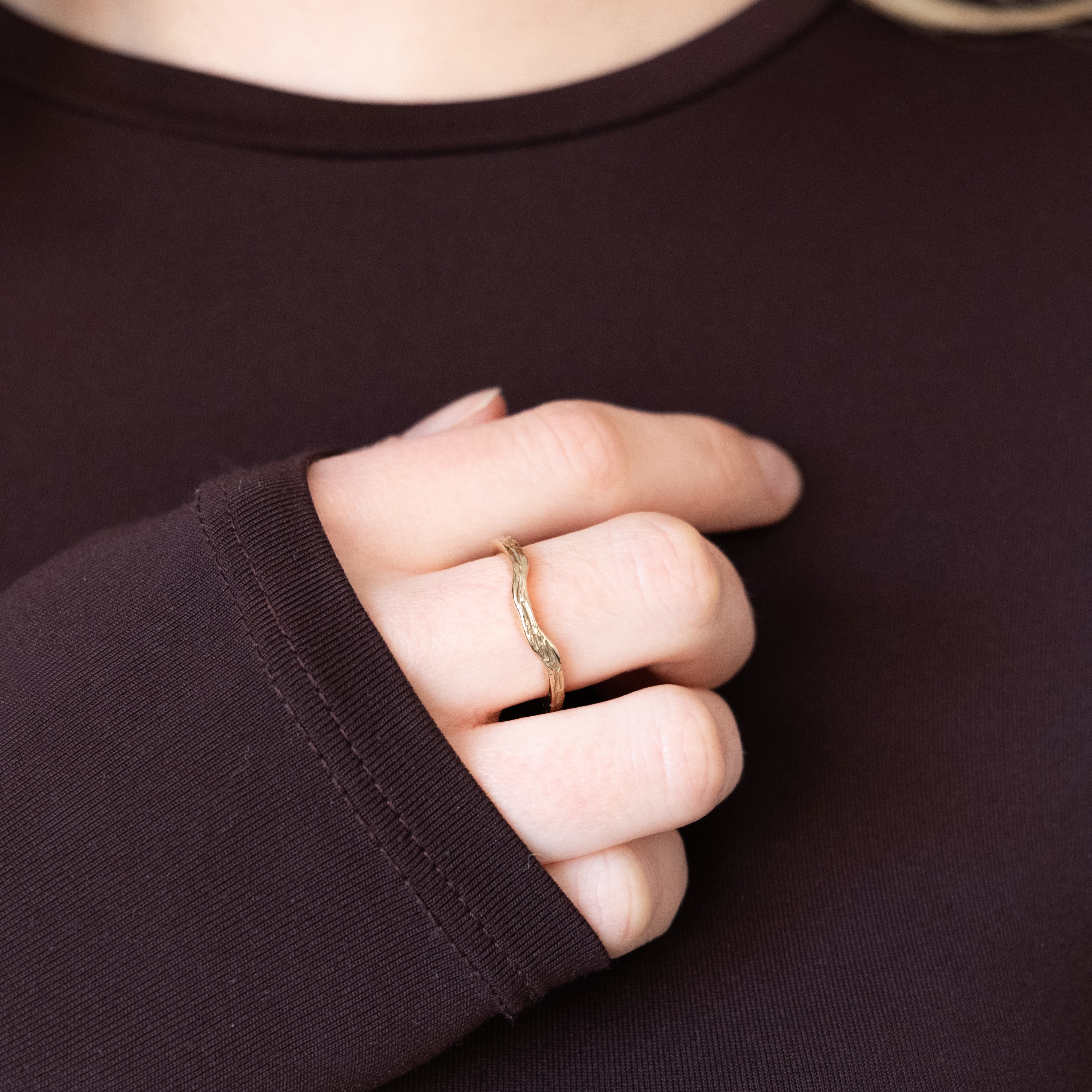 Fluere Curved Wedding Band