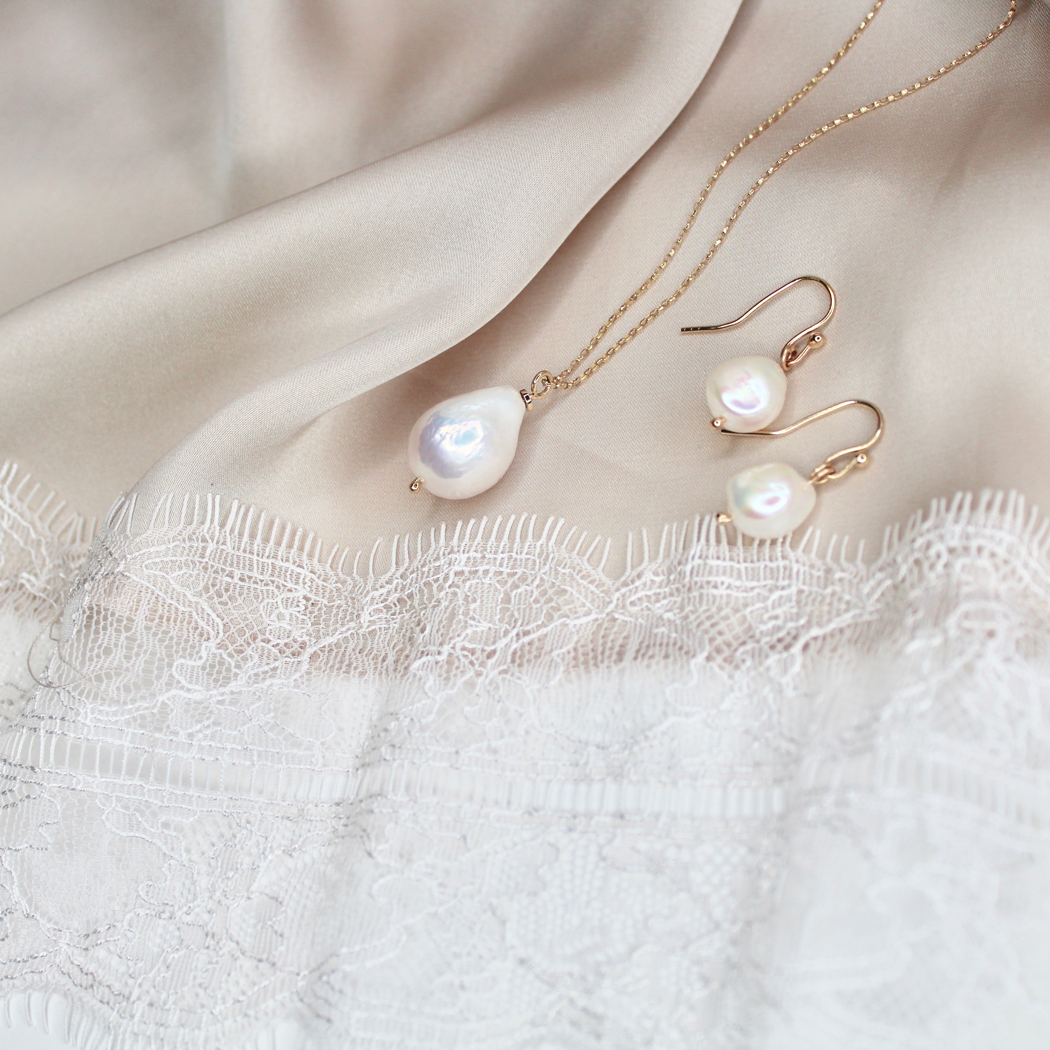 Baroque Pearl Pendant