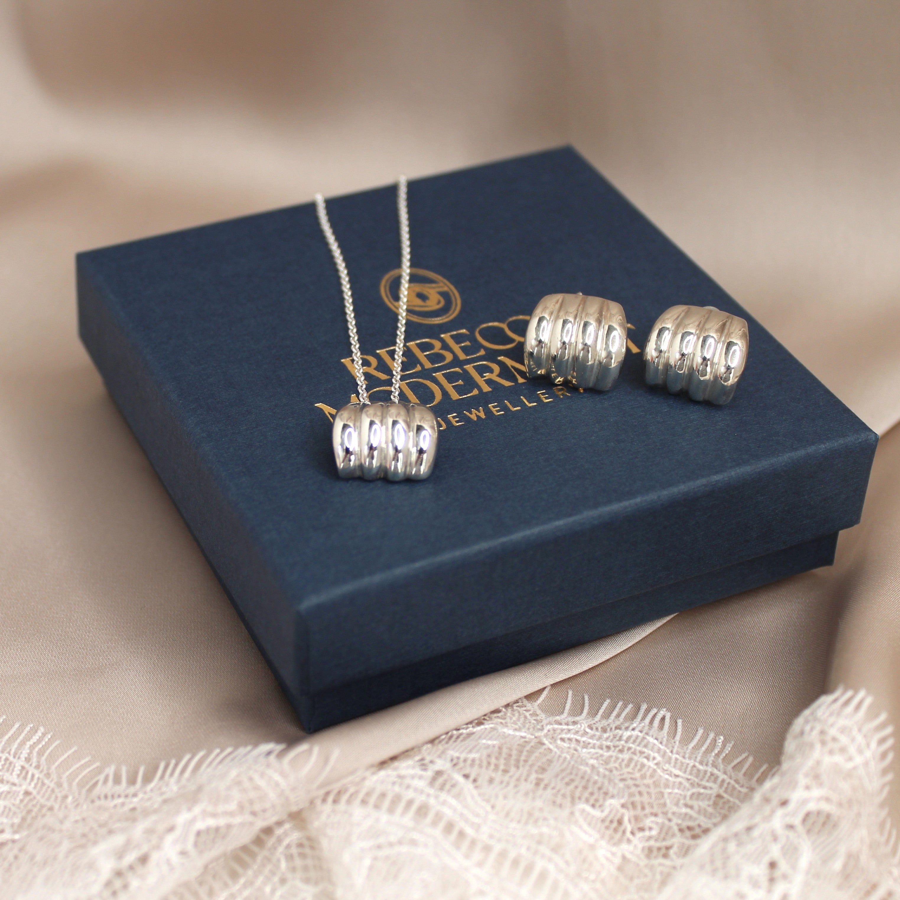 Scalloped Silver necklace and earrings