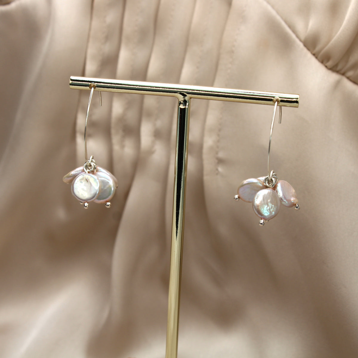 Éala Pearl Earrings