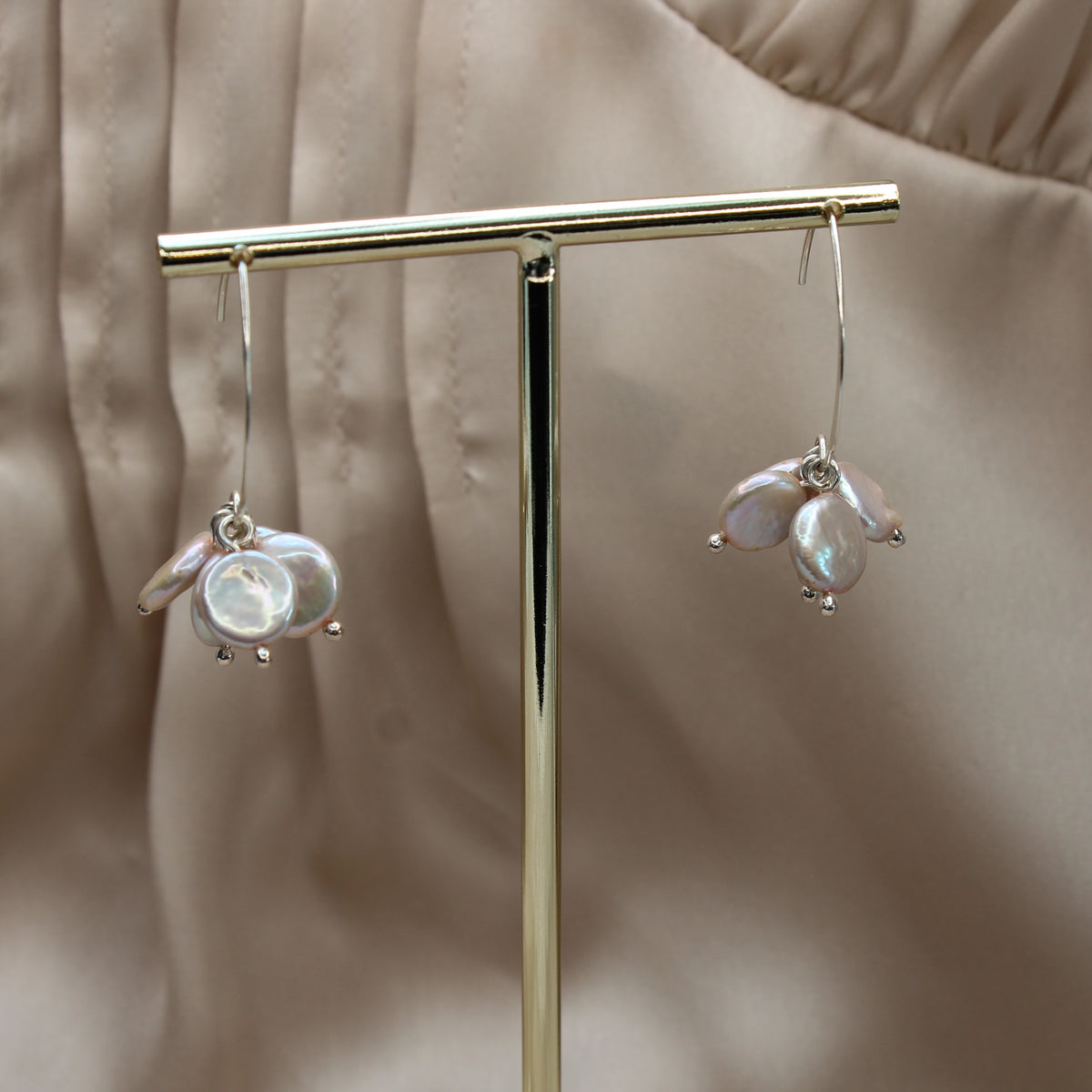Éala Pearl Earrings