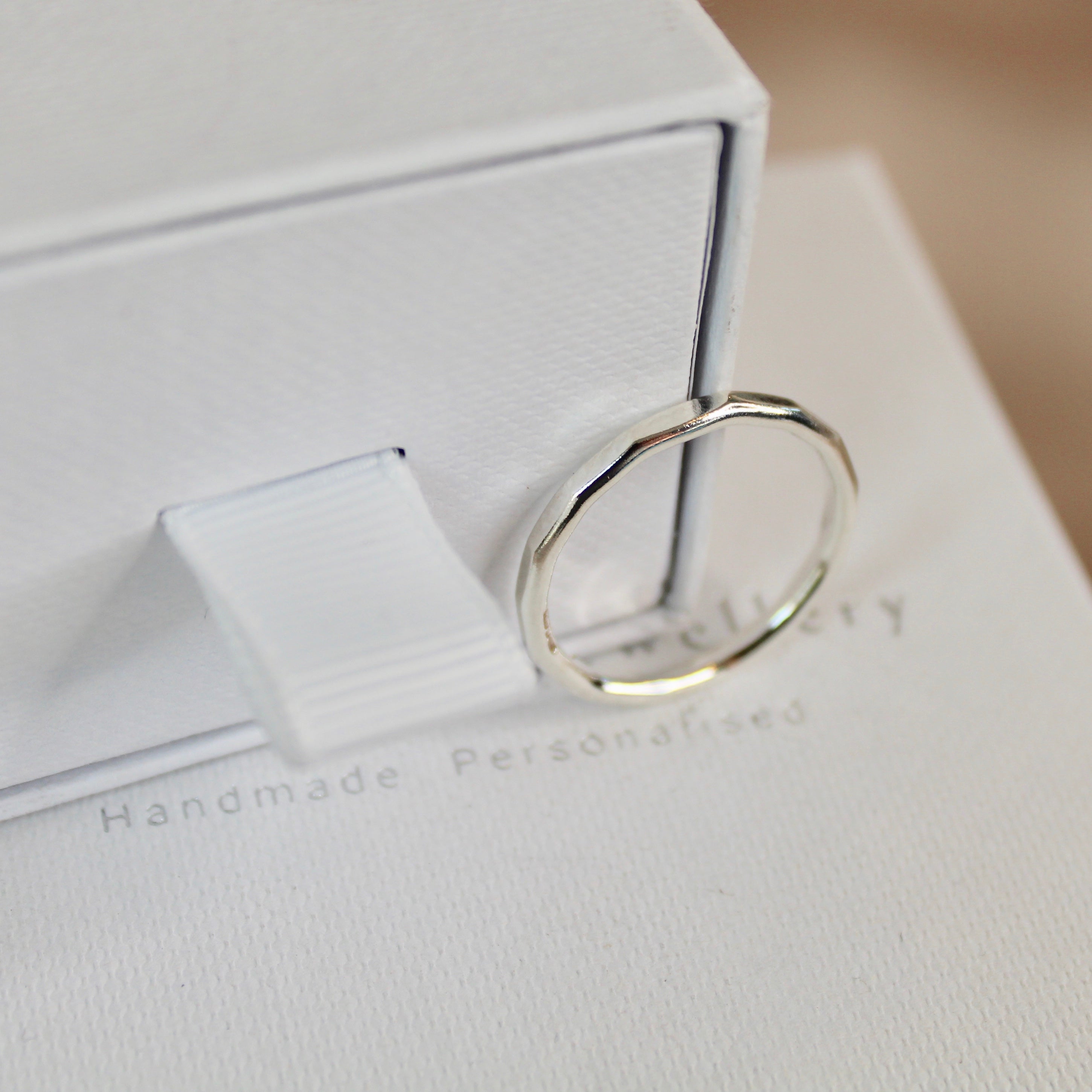 Lustre Wedding Band