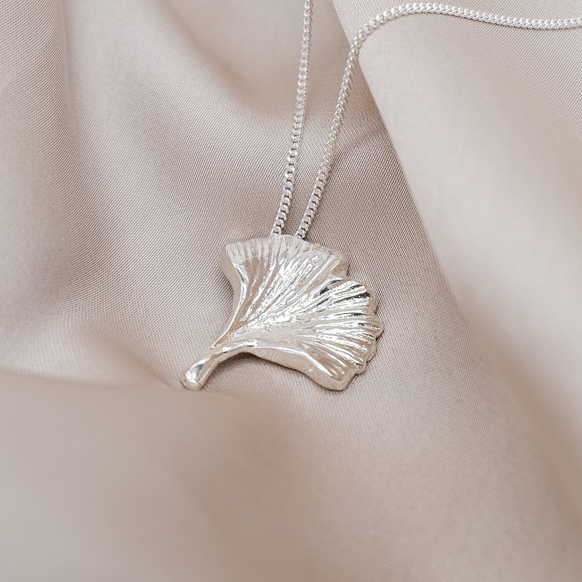 Eternal Leaf Pendant