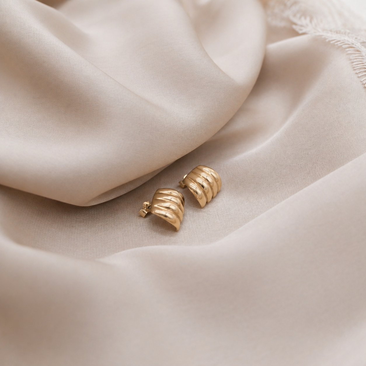 Luna Earrings